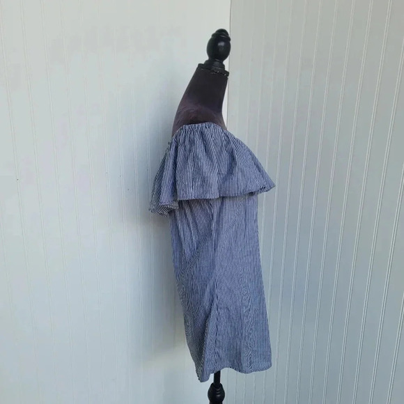 NWT Fashion Web Womens Off Shoulder Ruffle Dress Gray White Striped Sz M - Picture 6 of 11